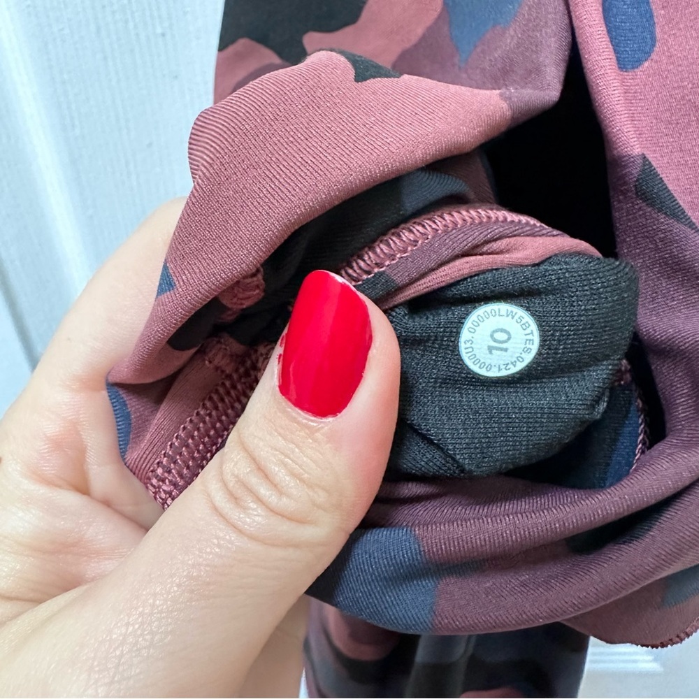 Lululemon Wunder Under High-Rise legging 28" Luxtreme red black Camo 10 - Picture 7 of 7